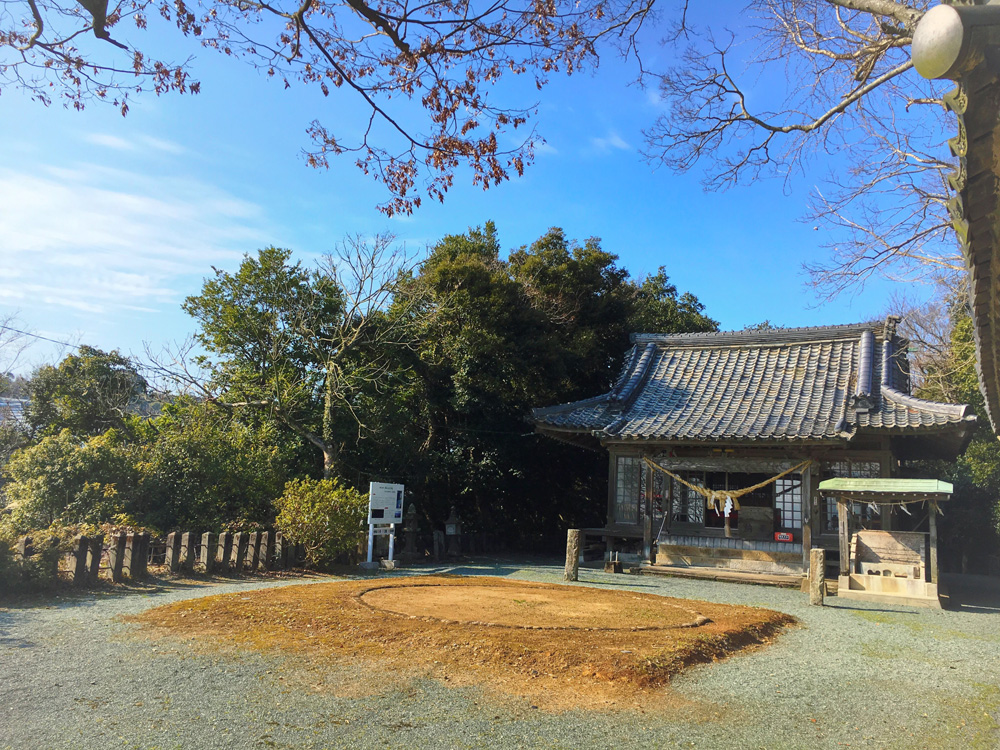 永尾神社と土俵